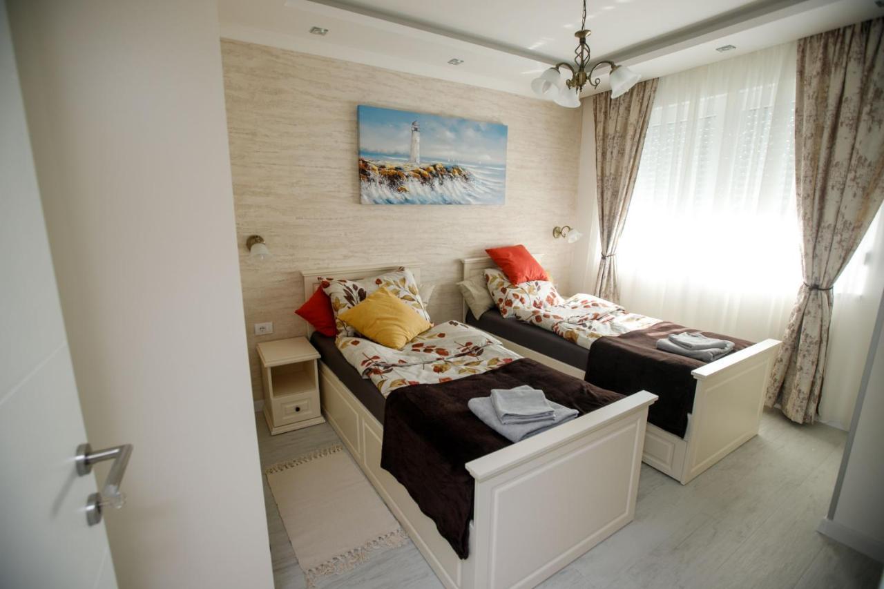 Apartman Mdb Retro Subotica Eksteriør billede